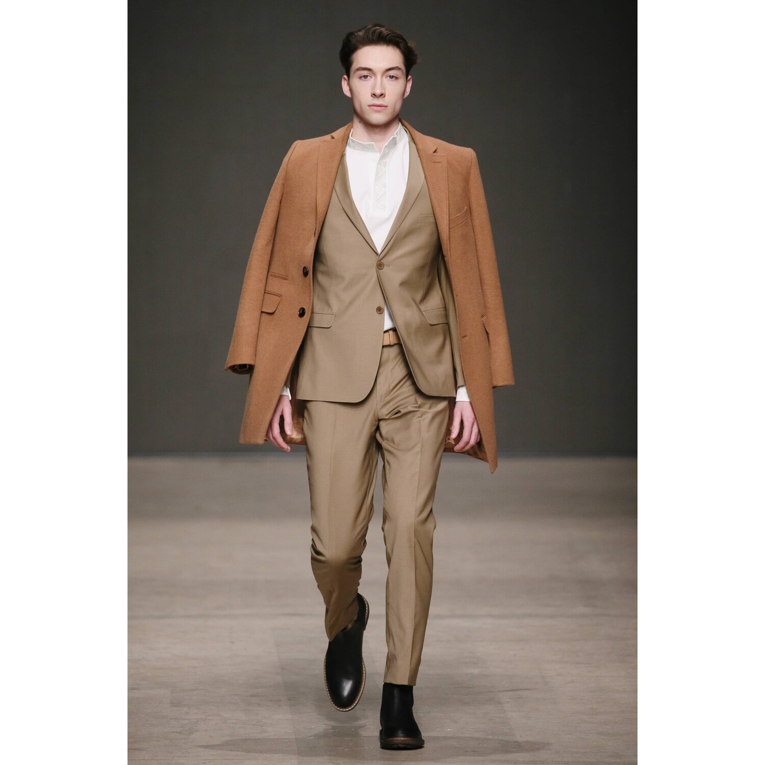 Фото 21DOT12 | The Twenty One Twelve Fall 2019 Ready-to-Wear / 21DOT12 | The Twenty One Twelve осень-зима 2019 / Неделя моды: Москва